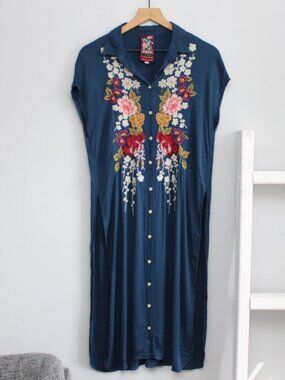 Johnny Was Navy Blue MultiColor Floral Embroidered Long Tunic Top Size Small